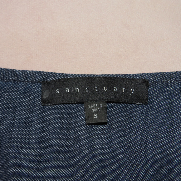 Sanctuary Lila Chambray Bell Sleeve Lace Up Blouse - Picture 8 of 9